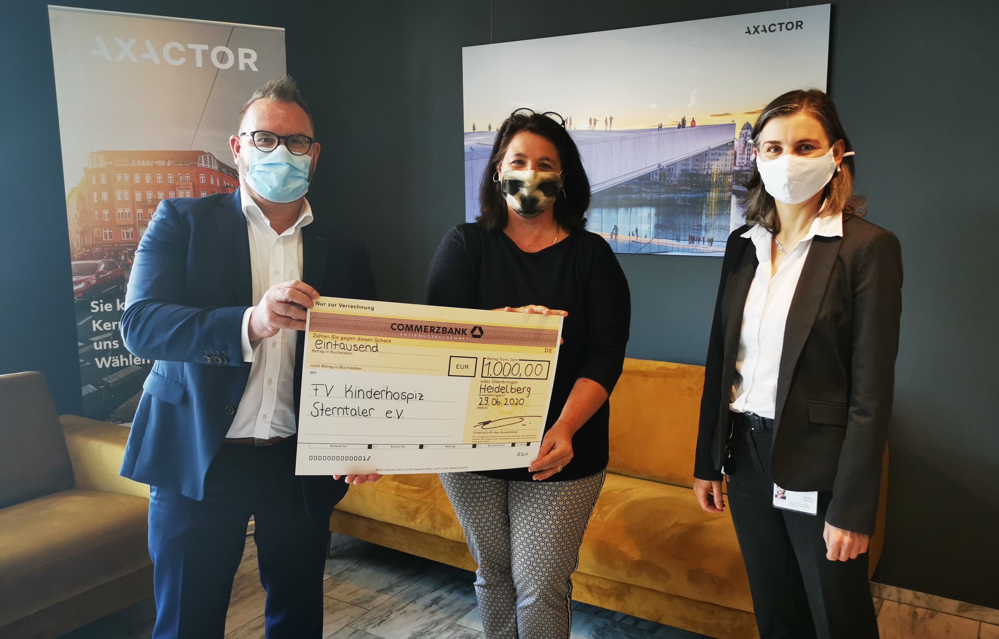 Kinderhospiz Sterntaler e. V. receives donation from employees of Axactor Germany